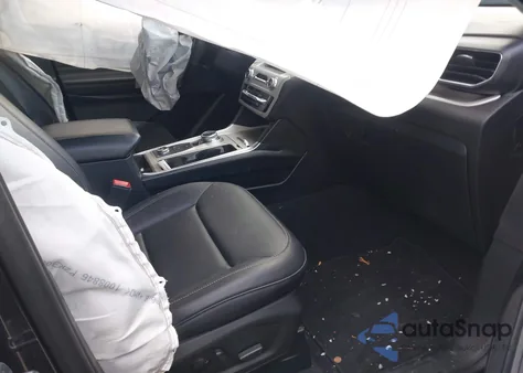 2024 Ford Explorer Xlt from USA, damaged, VIN 1FMSK8DH2RGA55907